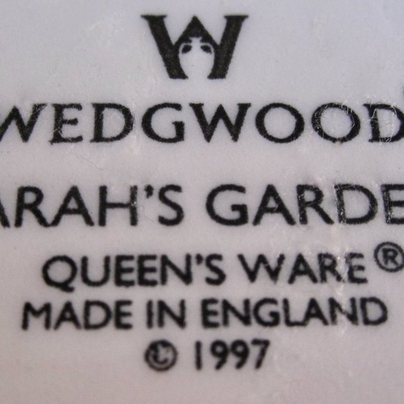 Wedgwood Sarahs Garden Holly & Ivy Ilex Aquiflorium Queens Ware 2 Salad Plates - Picture 5 of 8